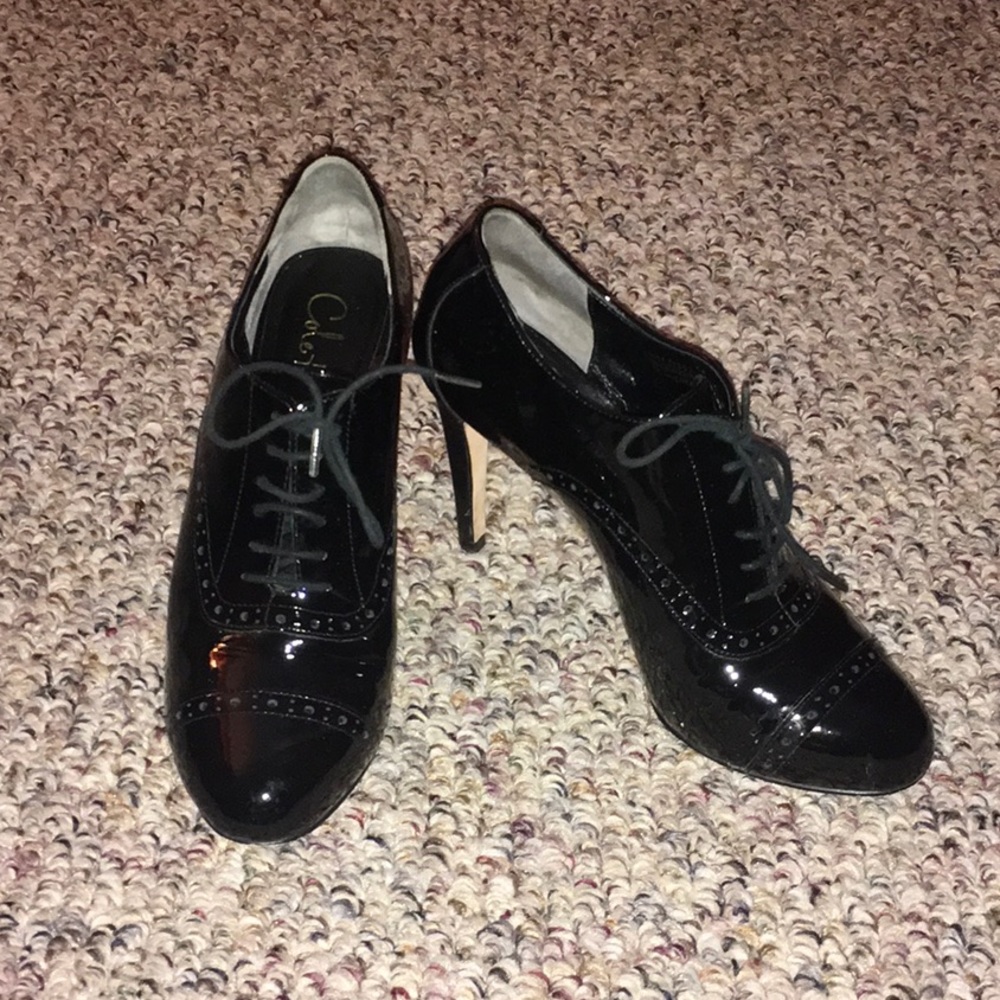 Cole Haan wing tip shoe bootie